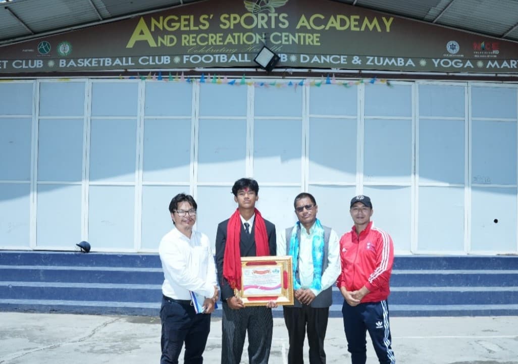 क्रिकेटर जोय सम्मानित