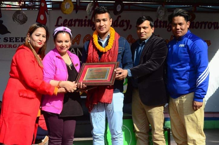 कराते खेलाडी विप्लप सम्मानित