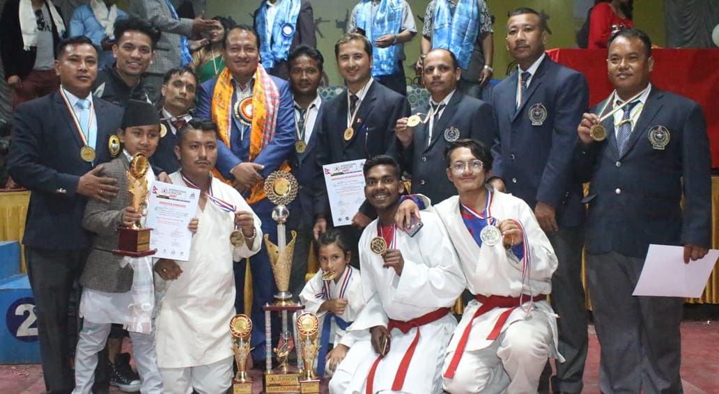 आयोजक च्याम्पियन