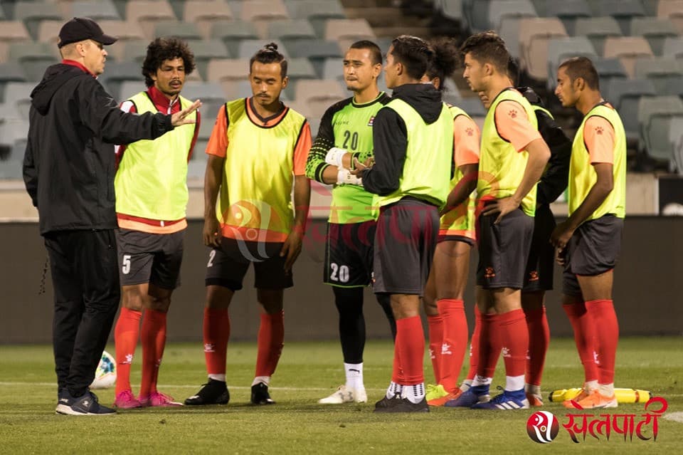 ‘सटडाउन’ले फुटबलकाे प्रशिक्षण नरोकिने