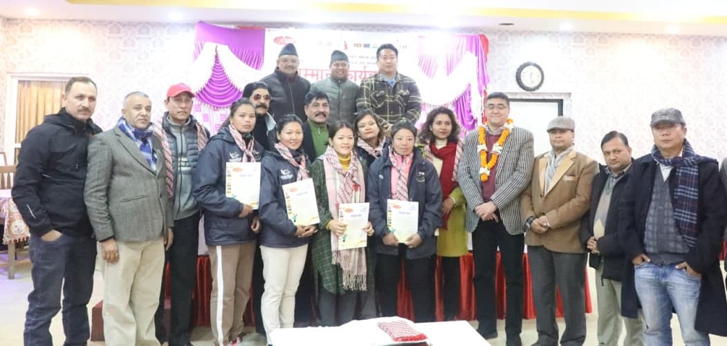 रजत विजेता महिला ह्यान्डबल टिम सम्मानित