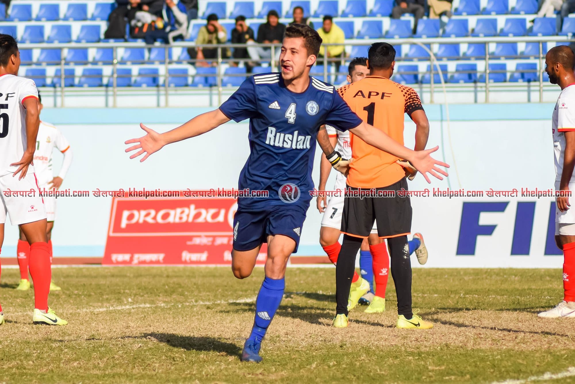 फिक्का फिक्का थ्री स्टार !