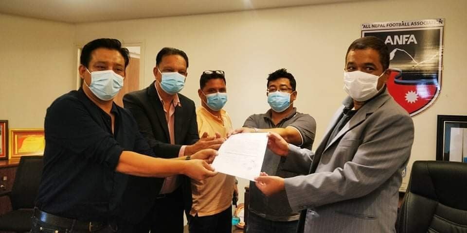 'ए' डिभिजन लिग रोक्न चार क्लबको माग