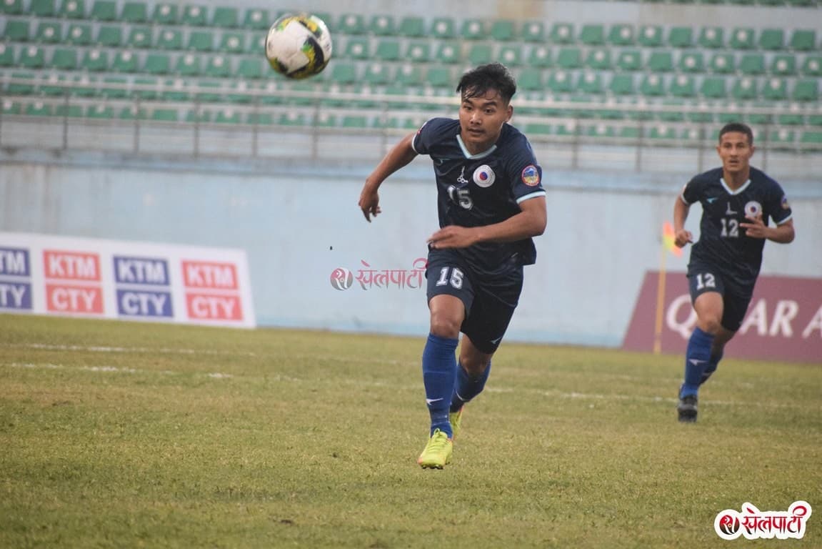 संकटाविरुद्ध फ्रेन्ड्सलाई अग्रता