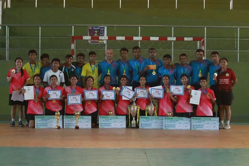 कास्की र तनहुँ च्याम्पियन 