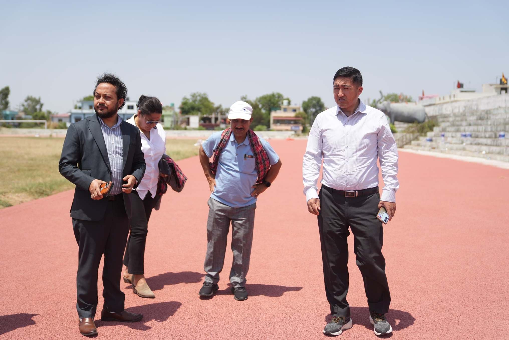 कोहलपुर क्रिकेट एकेडेमी र सिन्थेटिक ट्रयाकको निरीक्षण