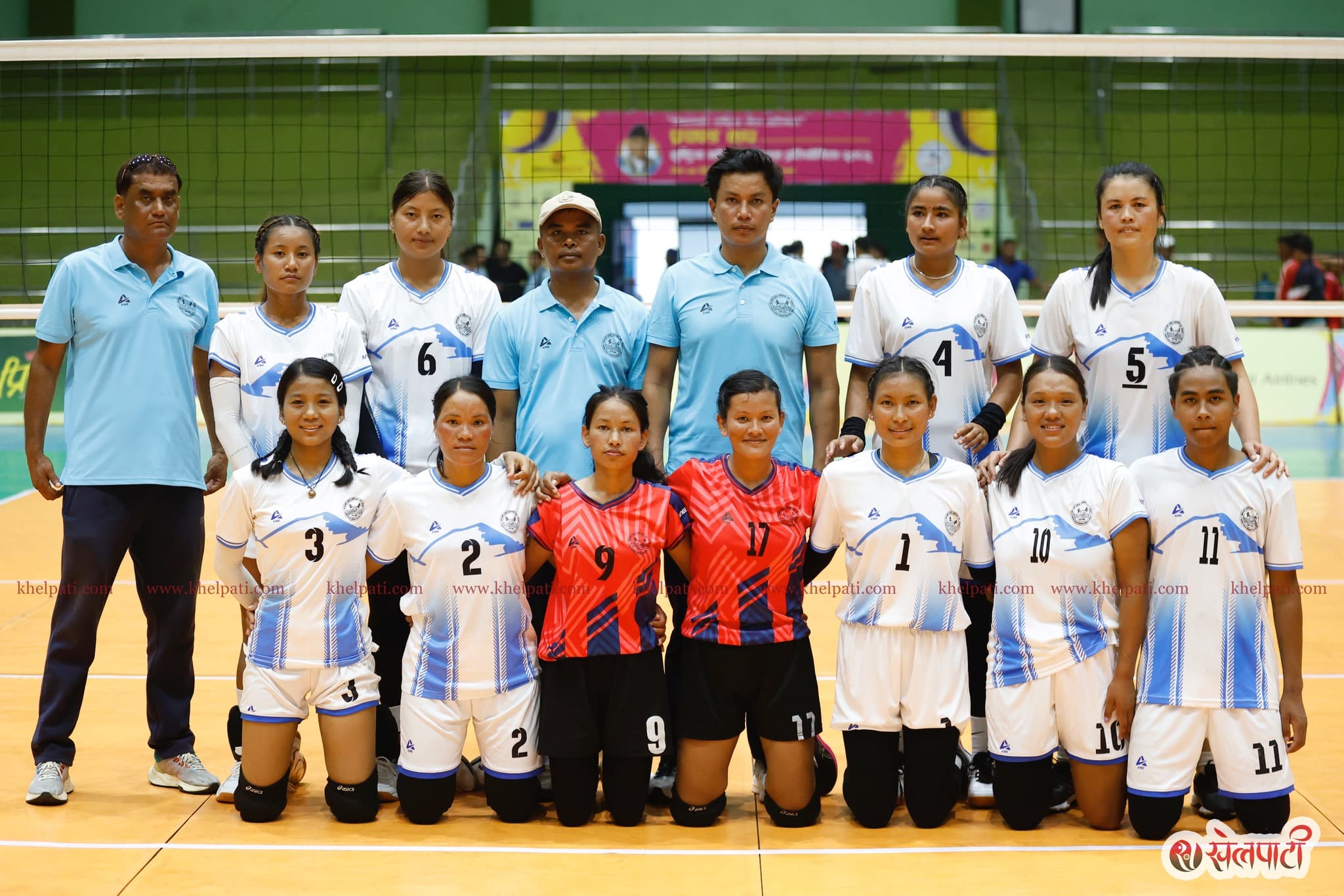 ‘डु अर डाइ’को स्थितिमा चार टोली