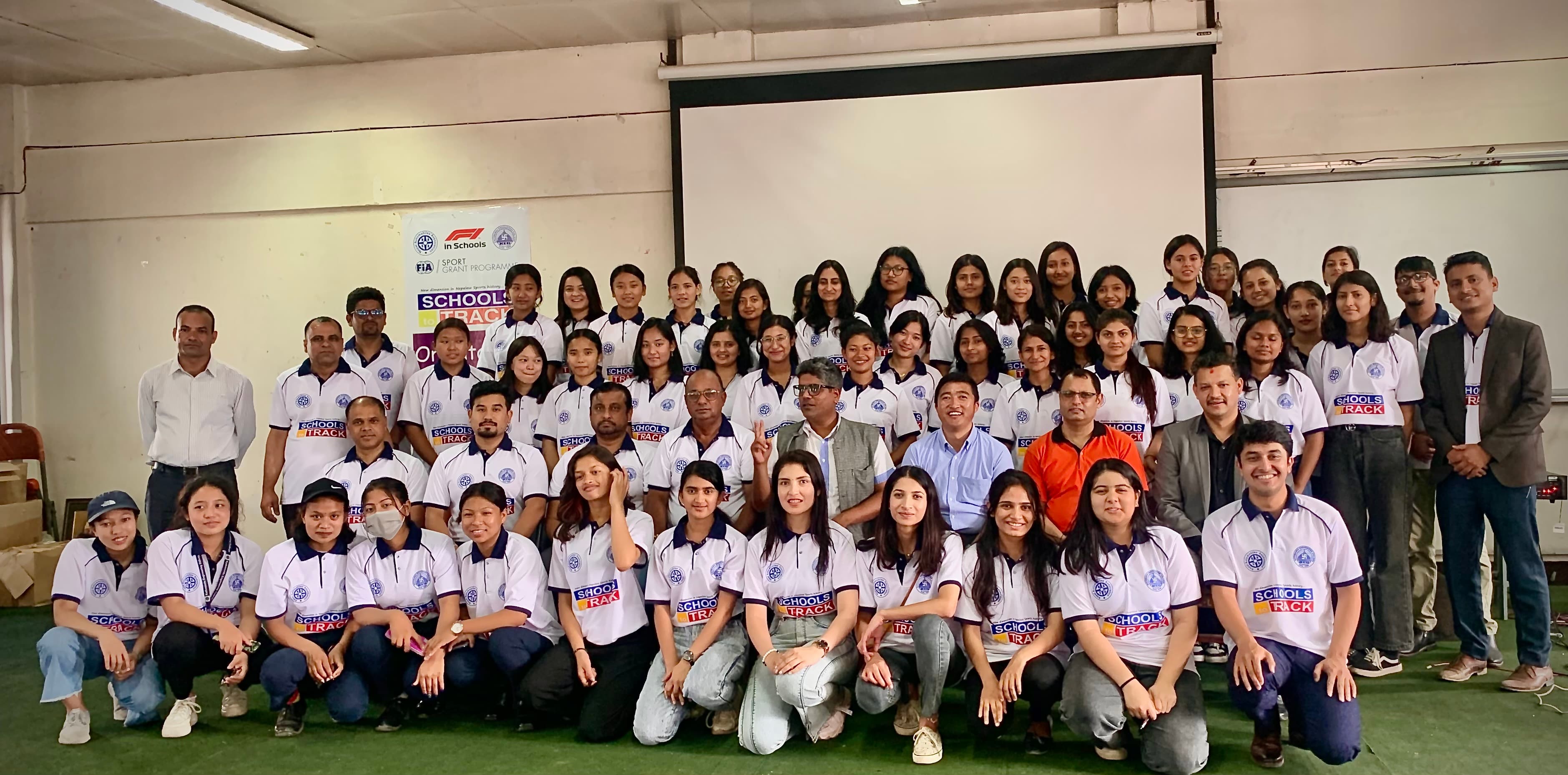 'एफ वान इन स्कुल्स' कार्यक्रम सुरु