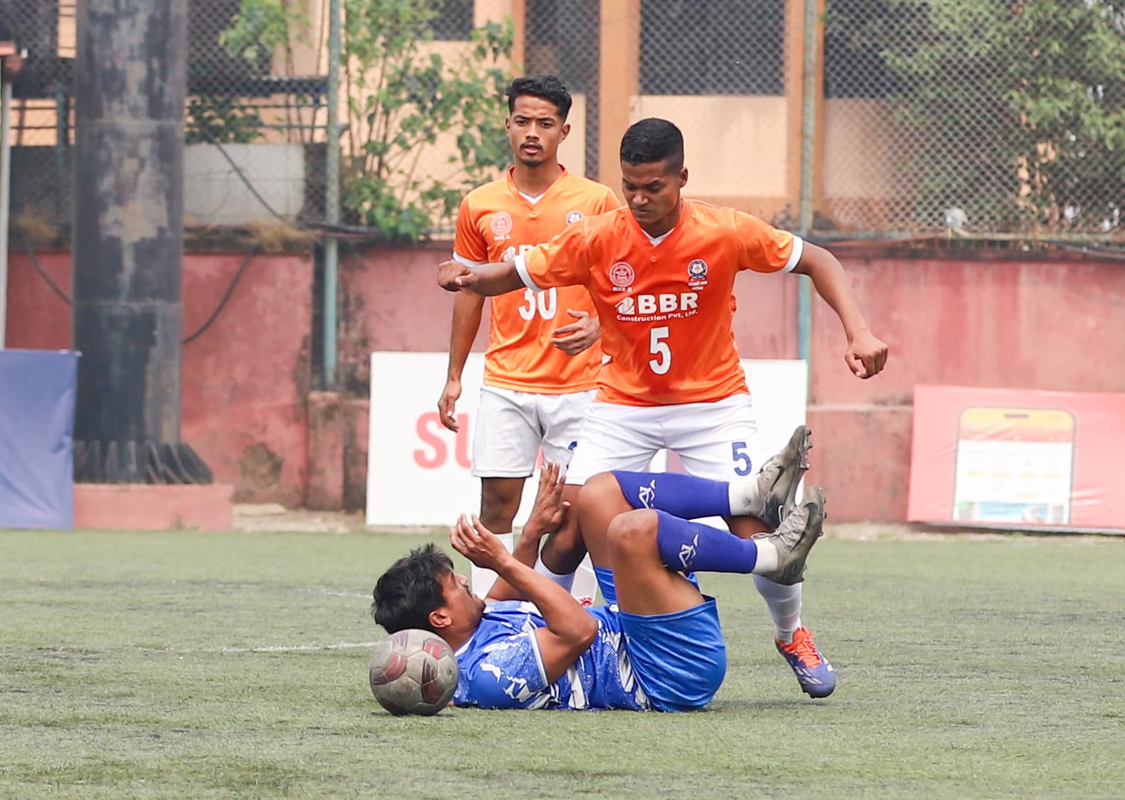 सरस्वतीलाई लगातार धक्का, झापालाई सफलता