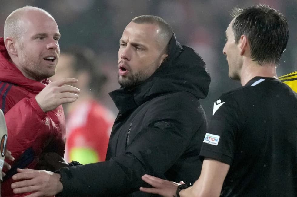 अजाक्सको प्रशिक्षक बने जोन