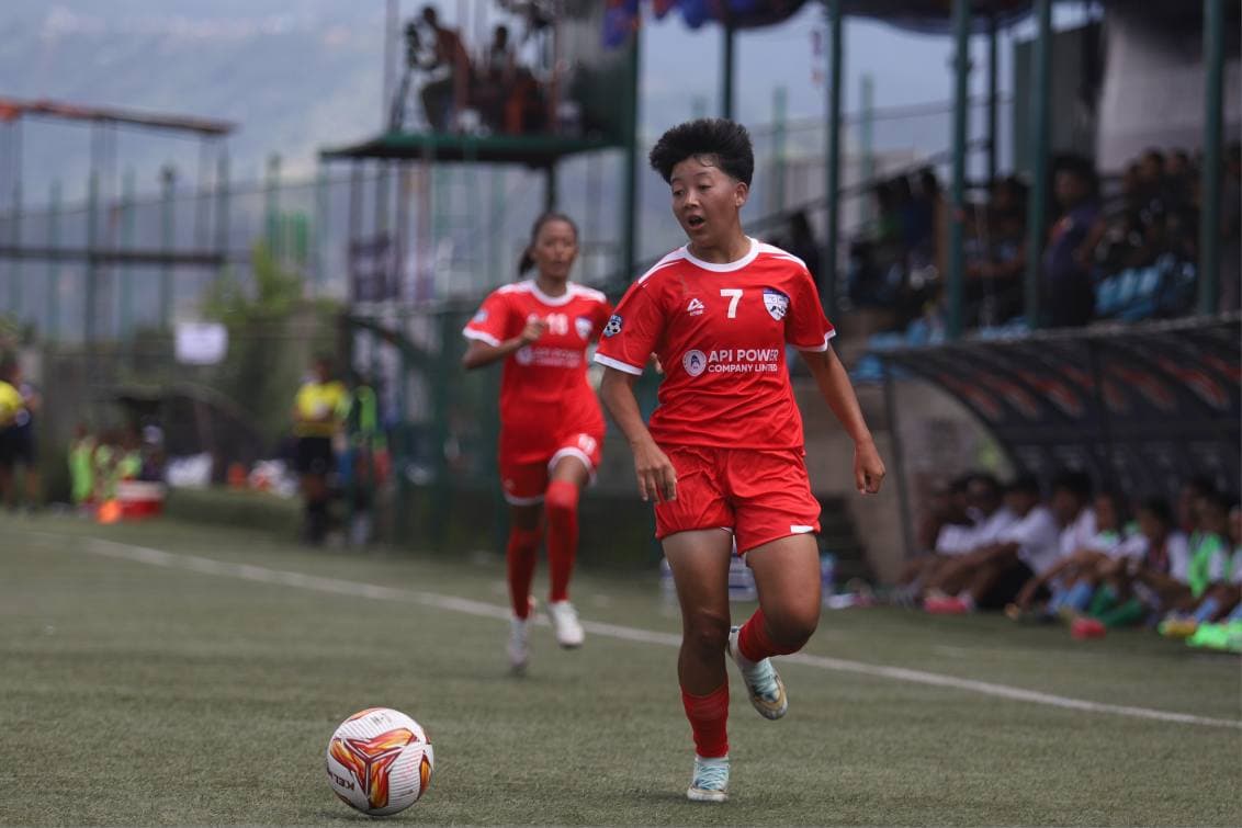 चर्च ब्वाइज शीर्ष स्थानमा