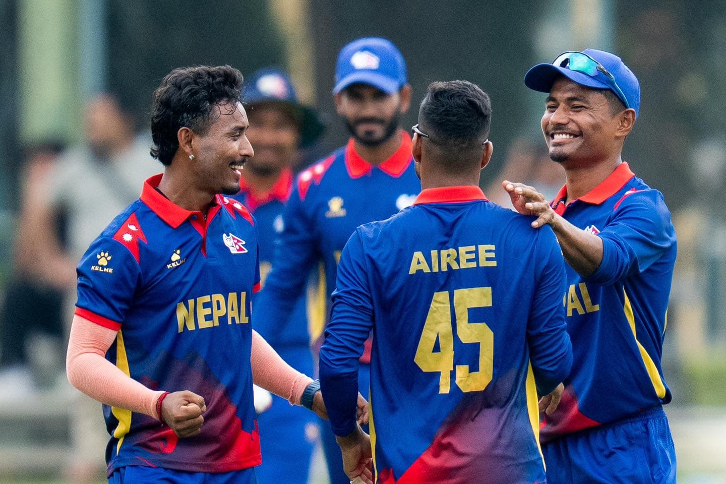 ठूला टोलीको ढोका ढकढक्याउँदै नेपाल