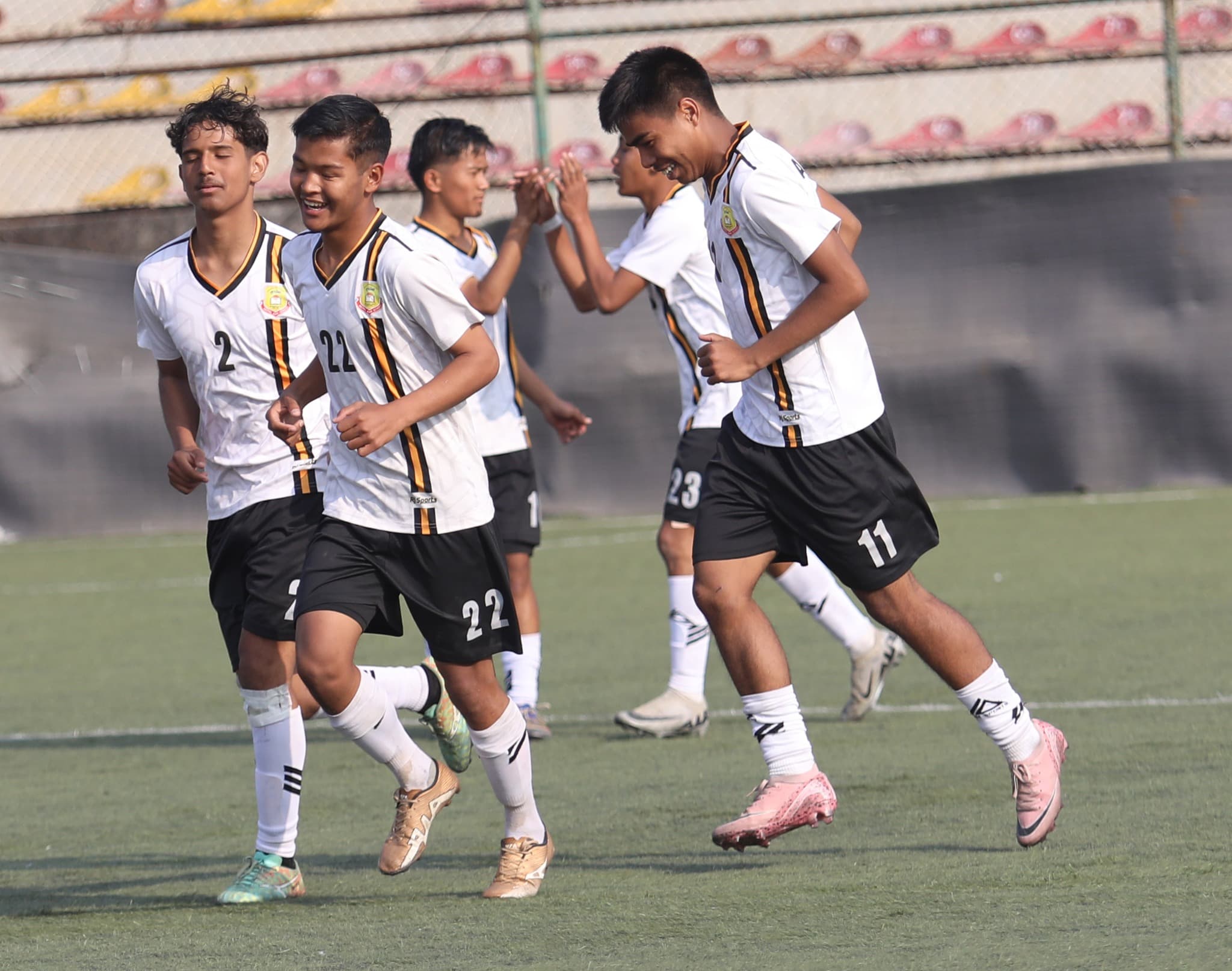 लिग लिडर एपिएफको सहज जित