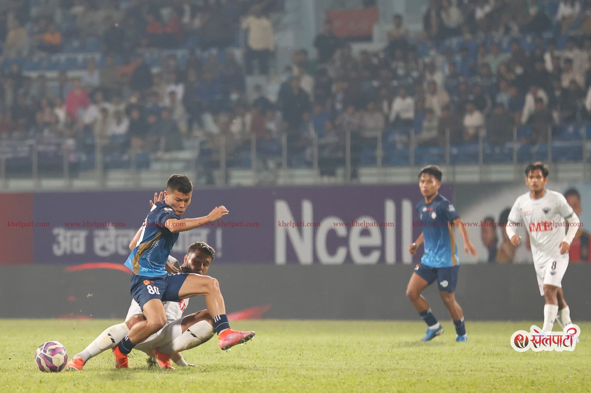 एरोनलाई किन सुरुआती ११ मै खेलाउँदैन झापा?