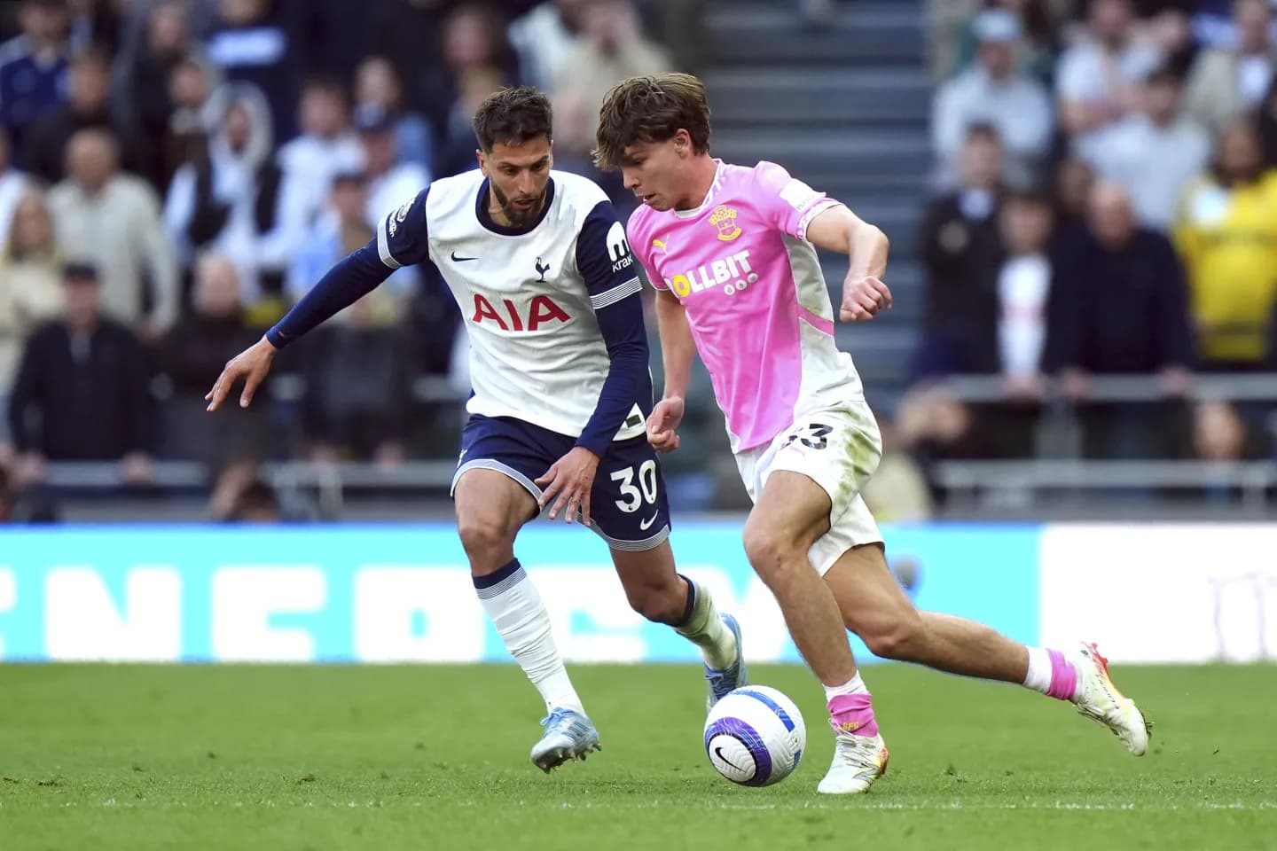 यस सिजन रेलिगेट हुने पहिलो टोली बन्यो साउथह्याम्प्टन