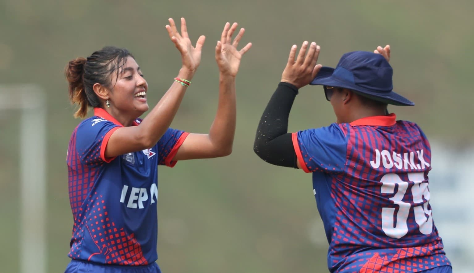 नेपाल पहिले बलिङ गर्दै