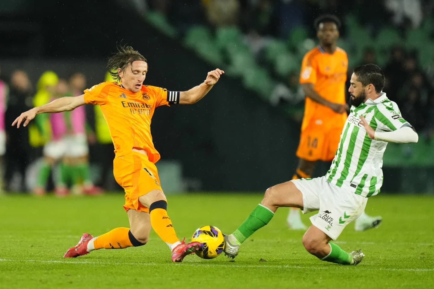 पूर्वखेलाडी इस्कोसँग हारेको रियल