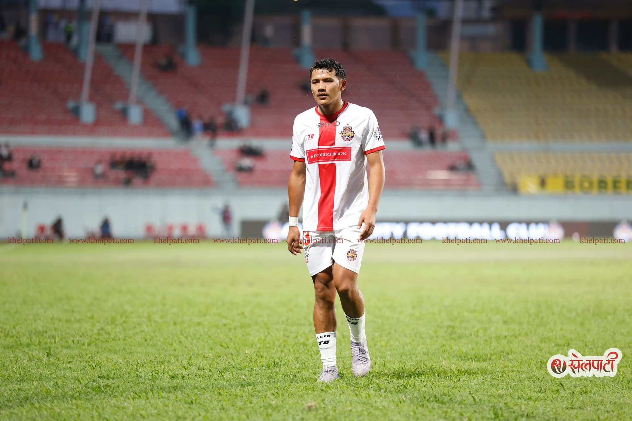 मणिलाई बेचैन बनाएको त्यो ‘रातो कार्ड’ !