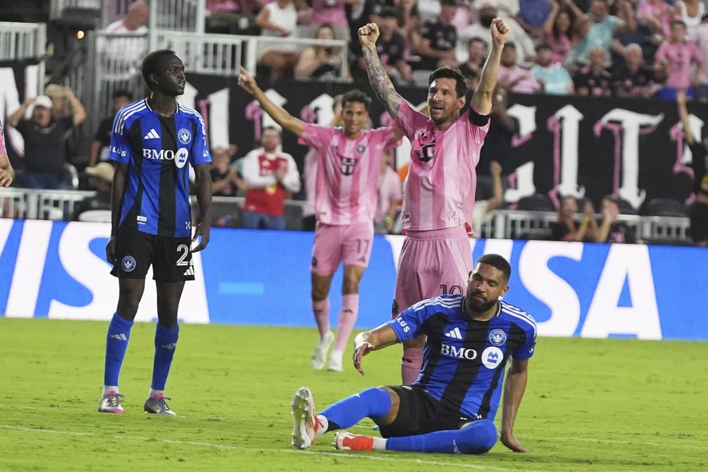 मियामीको जितमा मेसी र सुआरेजको ४ गोल