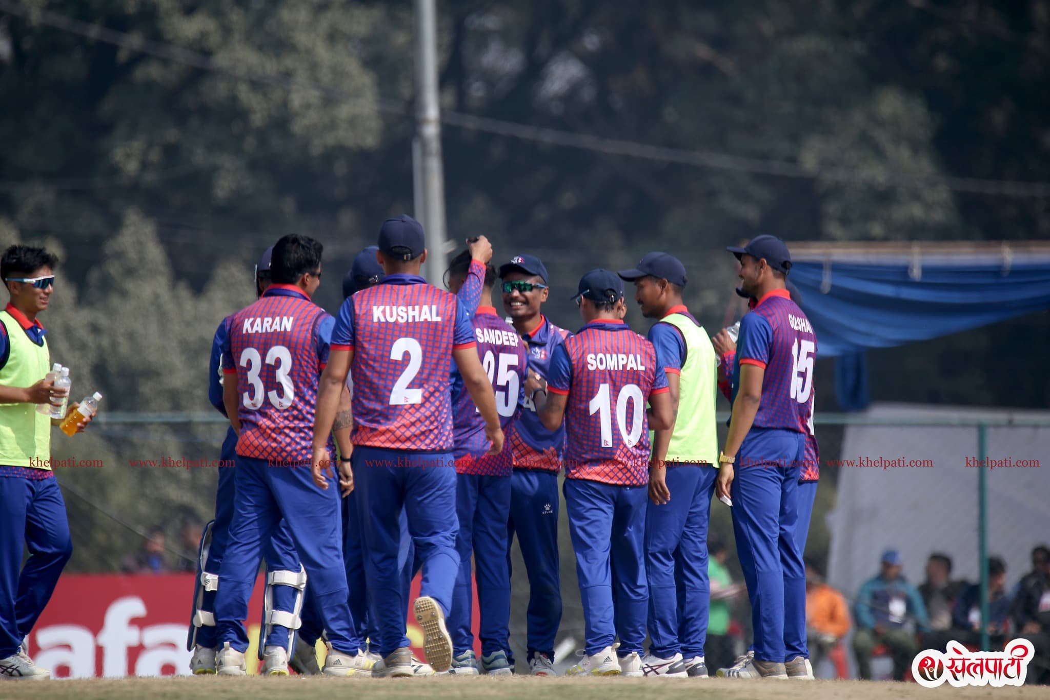 नेपाल र युएई खेल्दै