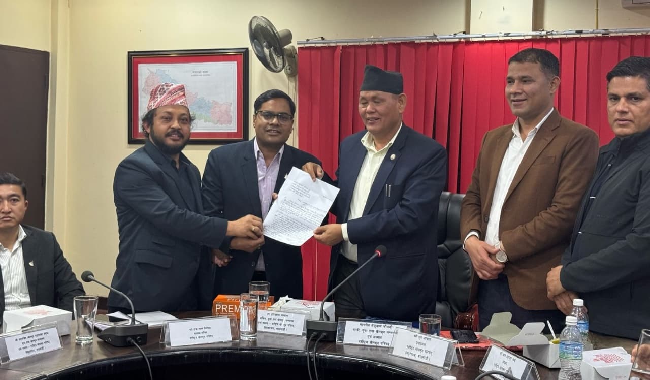 दशौं स्थगित गर्ने निर्णयमा माओवादीको ‘नोट अफ डिसेन्ट’