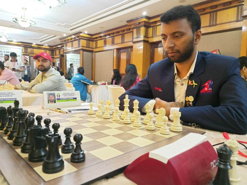 रुपेश र सुजना शीर्षमा कायम   