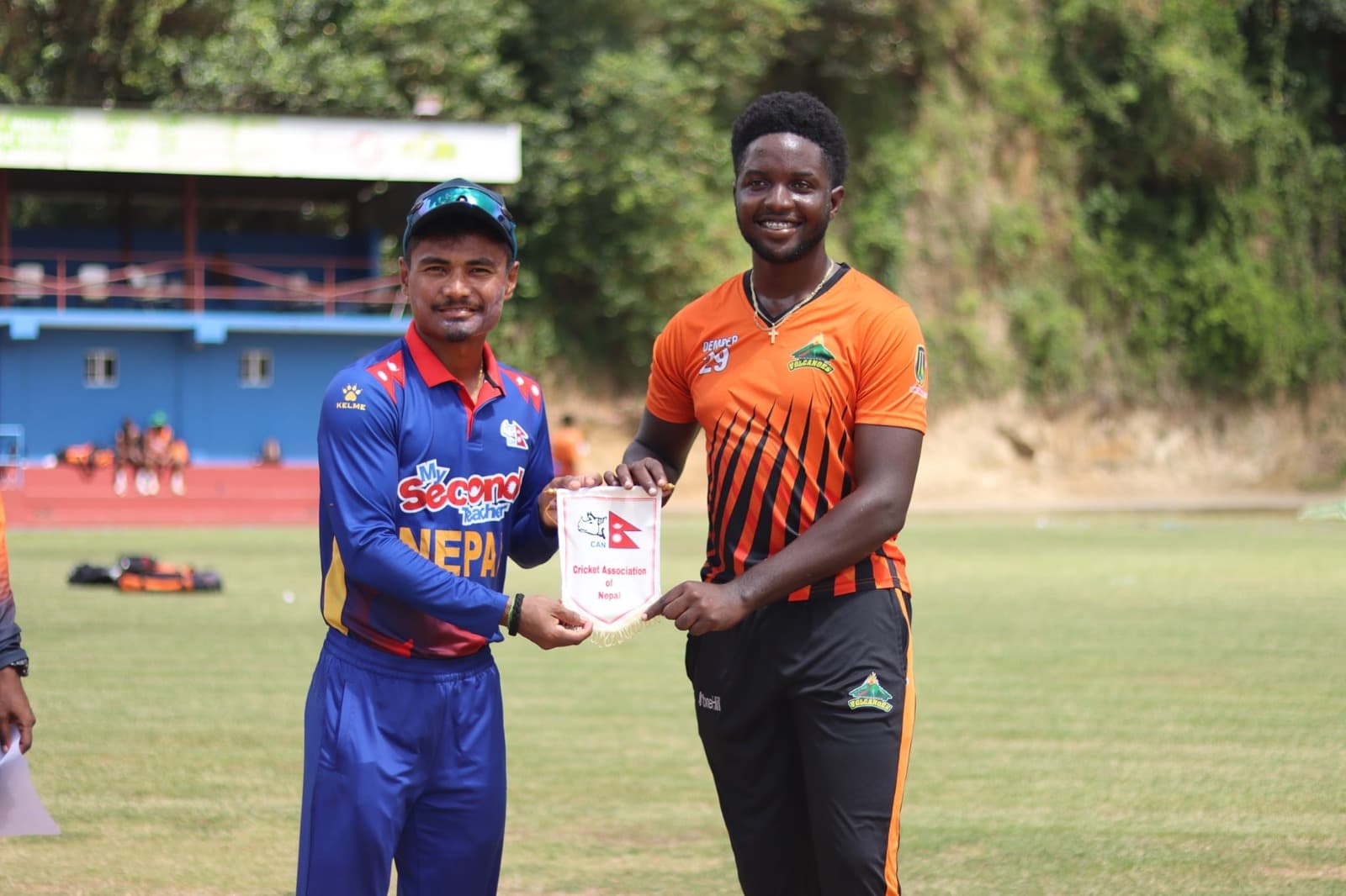 टस जितेर फिल्डिङ गर्दै नेपाल