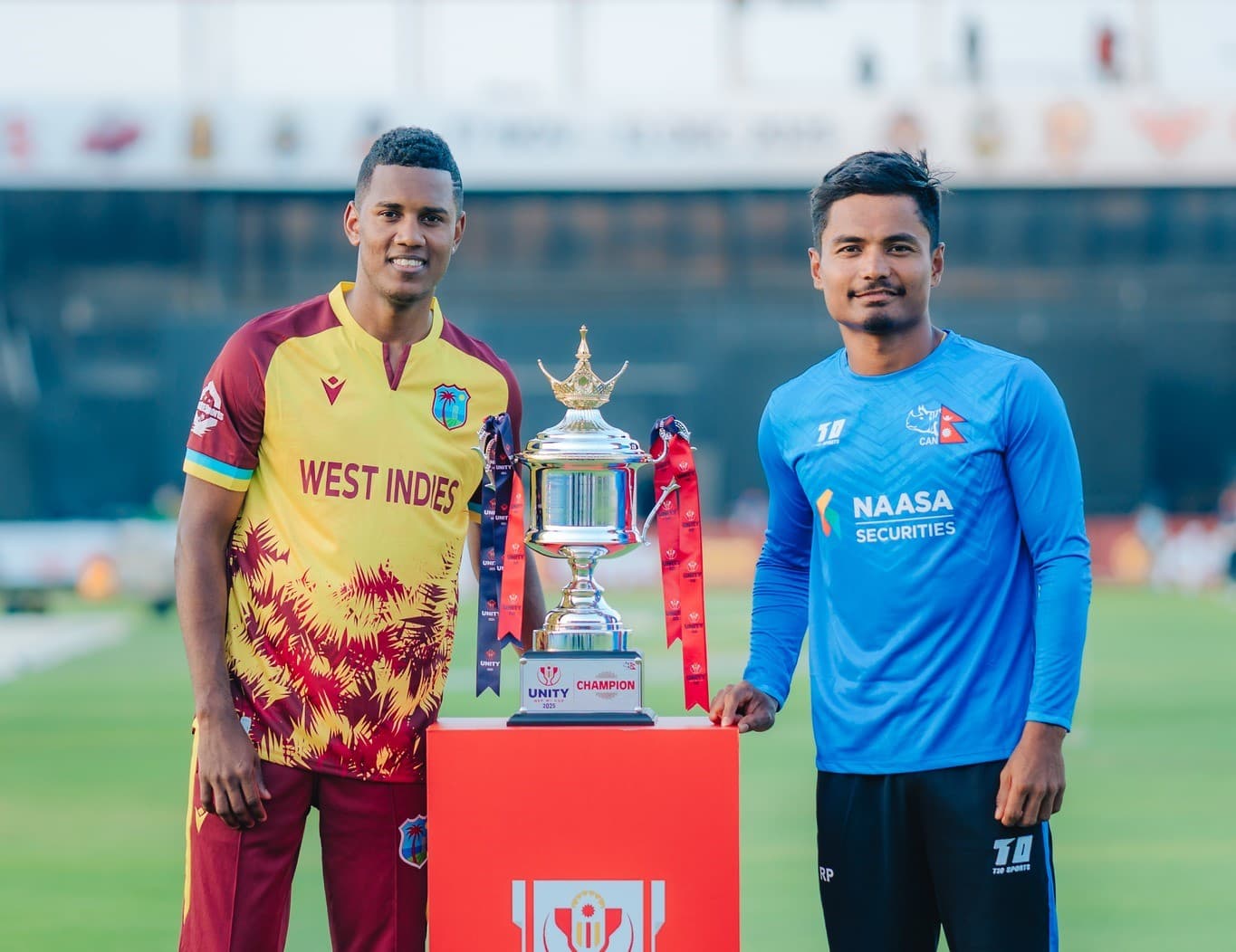 अन्डरडग भर्सेस पावरहाउस