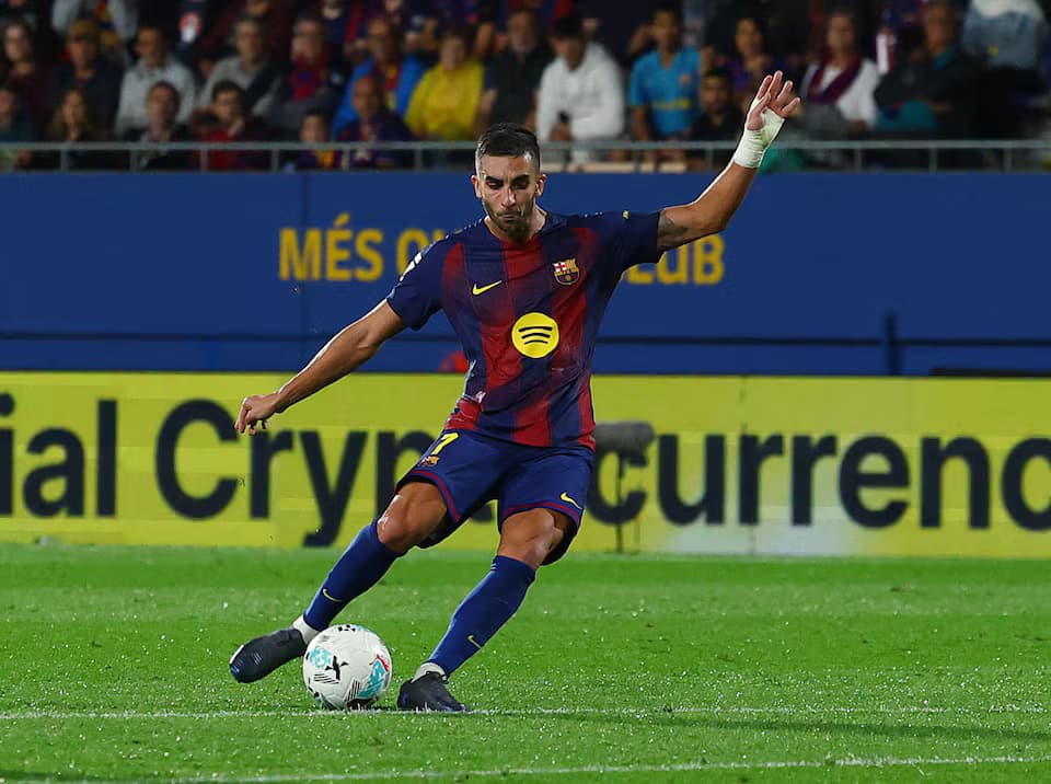 रियलनजिक पुग्दै बार्सिलोना