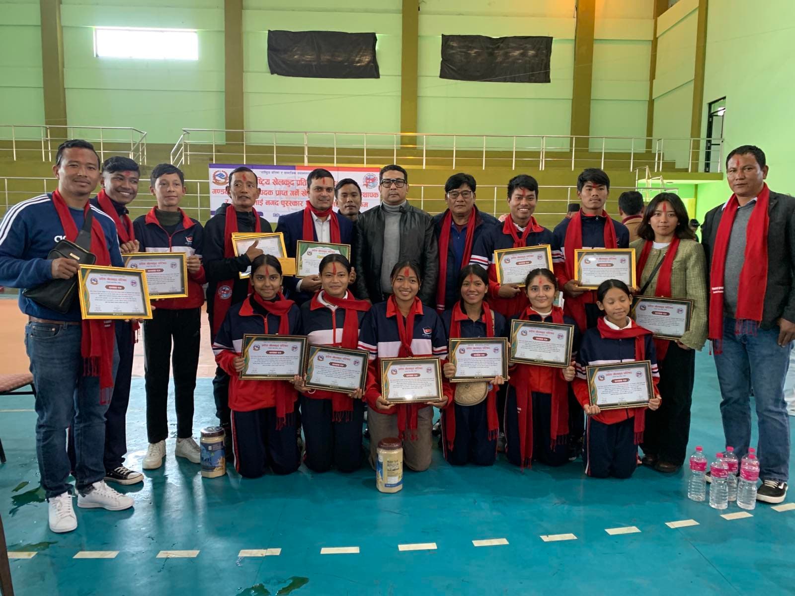 नवौंका पदकधारी खेलाडी नगदसहित सम्मानित